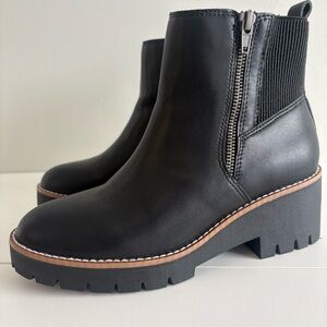 Blondo Damaris Waterproof Chelsea Ankle Boots Black Lug Sole Zip 7M